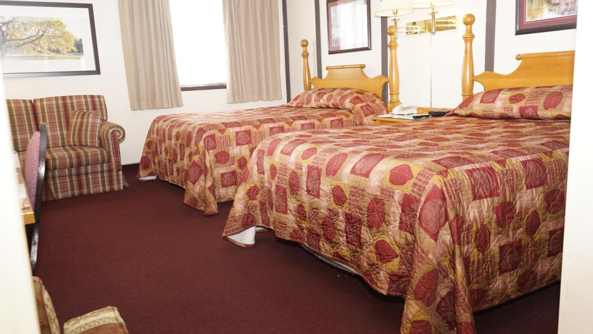 Mcintosh Country & Conference Centre Hotel