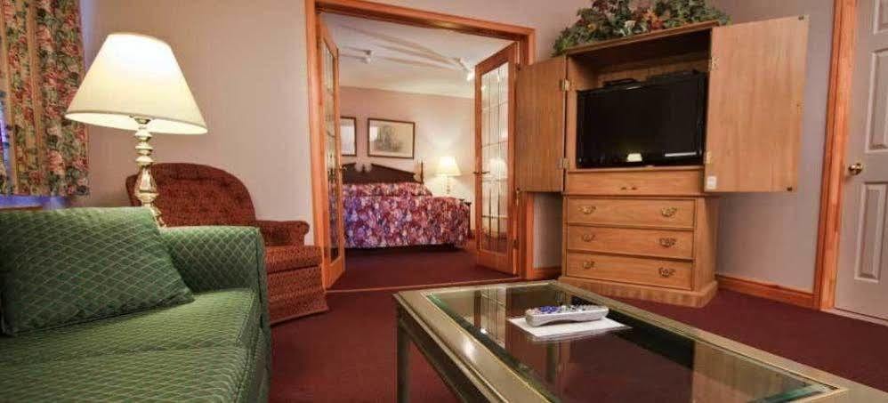 Hotel Mcintosh Country & Conference Centre 3*